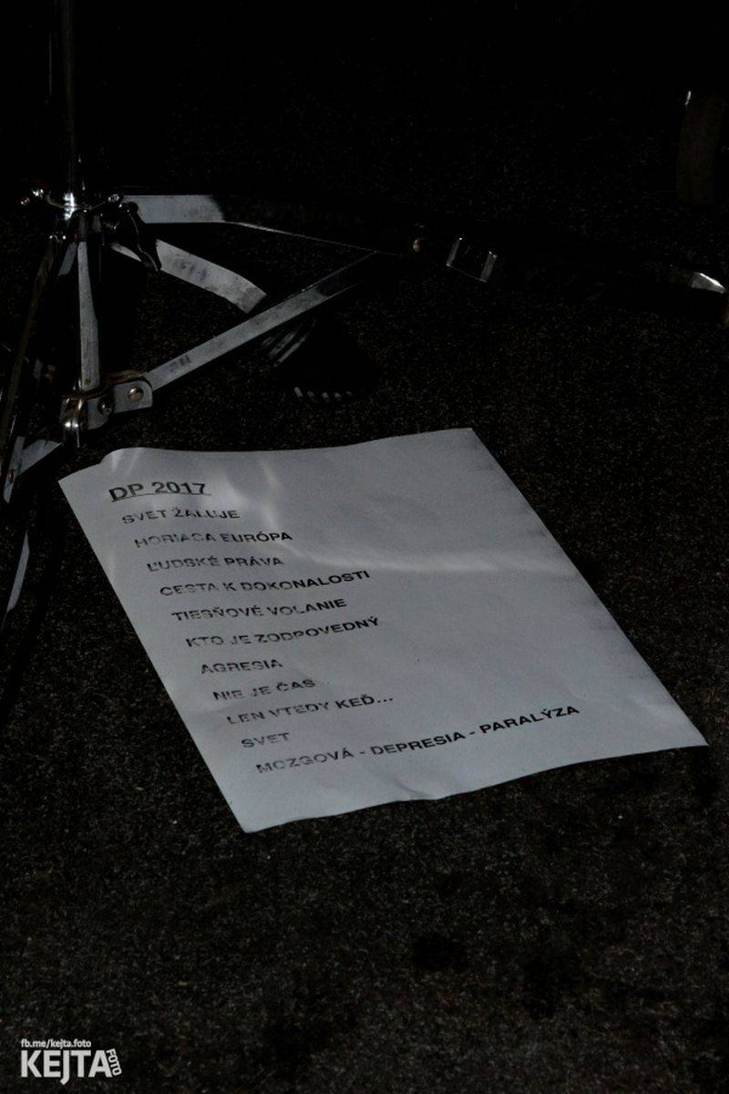 Davová psychóza v Praze rozvášnila fanoušky v rámci 30 Rokov Tour