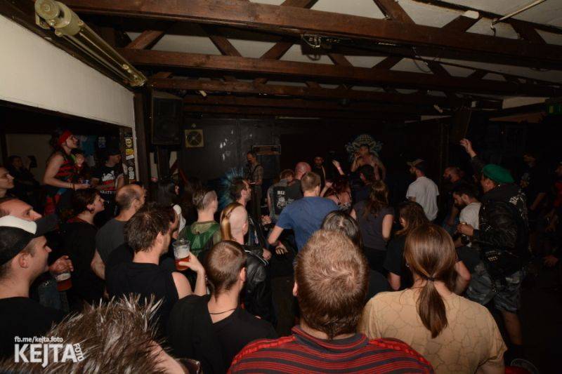 Davová psychóza v Praze rozvášnila fanoušky v rámci 30 Rokov Tour