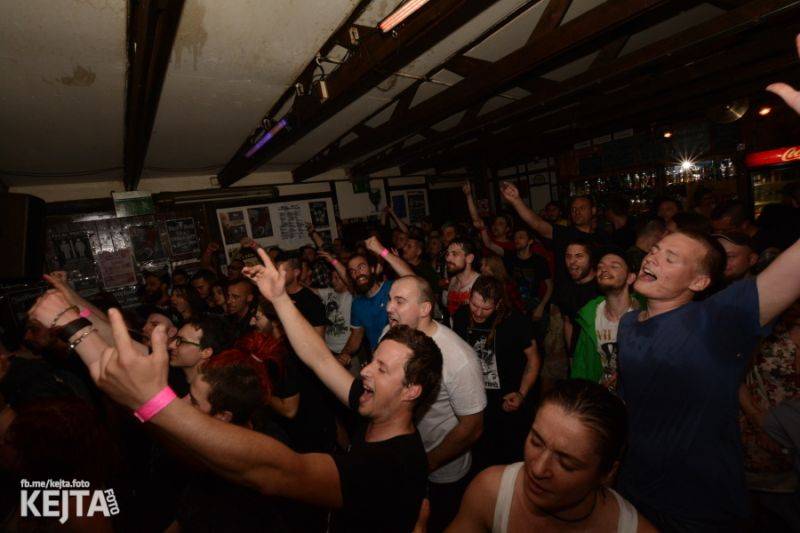 Davová psychóza v Praze rozvášnila fanoušky v rámci 30 Rokov Tour