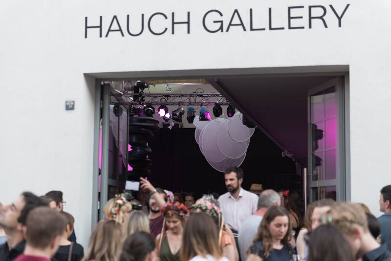 Bohyně z Vesny rozzářily pražskou Hauch Gallery