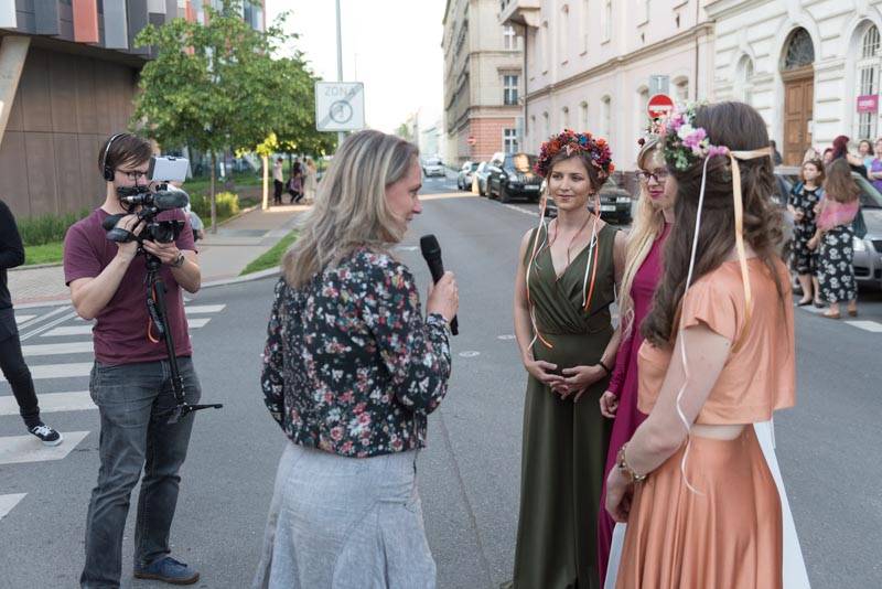 Bohyně z Vesny rozzářily pražskou Hauch Gallery