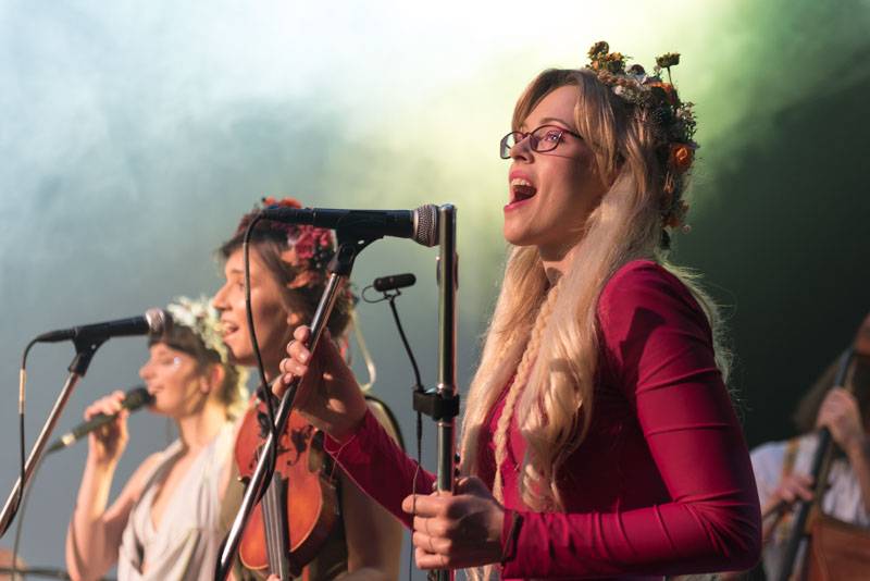 Bohyně z Vesny rozzářily pražskou Hauch Gallery