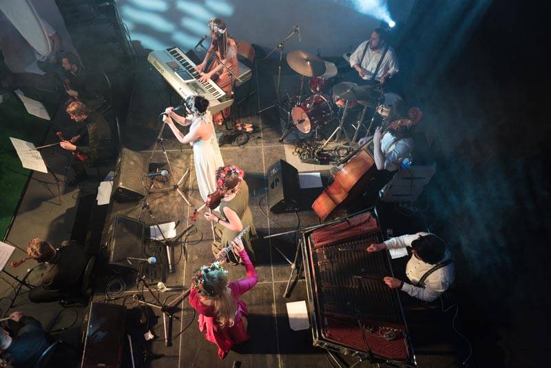 Bohyně z Vesny rozzářily pražskou Hauch Gallery