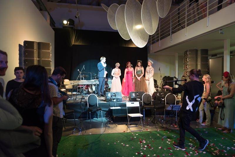 Bohyně z Vesny rozzářily pražskou Hauch Gallery