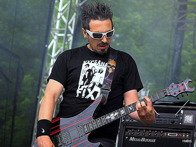 Tři sestry slavili v Braníku: Pivo teklo proudem, tančilo se pogo a vládla punková nálada