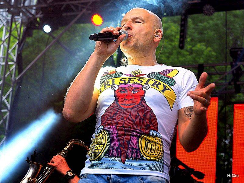 Tři sestry slavili v Braníku: Pivo teklo proudem, tančilo se pogo a vládla punková nálada