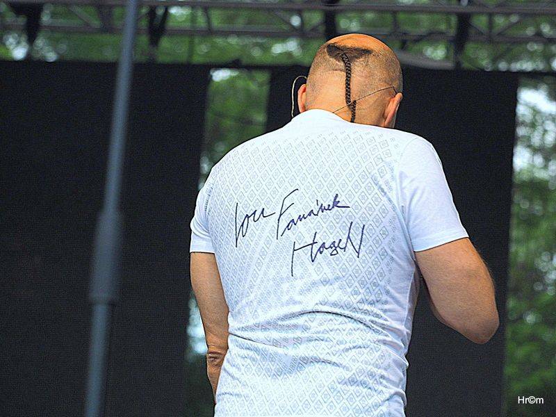 Tři sestry slavili v Braníku: Pivo teklo proudem, tančilo se pogo a vládla punková nálada