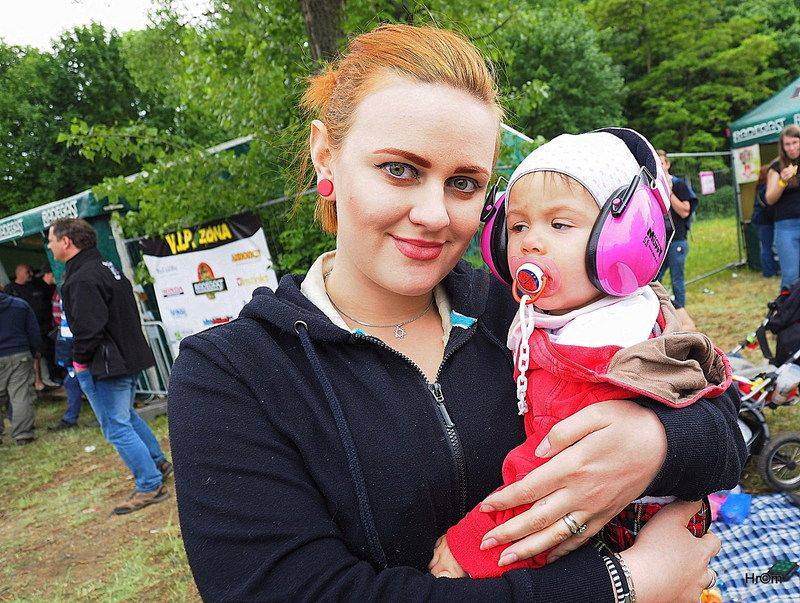 Tři sestry slavili v Braníku: Pivo teklo proudem, tančilo se pogo a vládla punková nálada