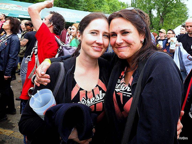 Tři sestry slavili v Braníku: Pivo teklo proudem, tančilo se pogo a vládla punková nálada