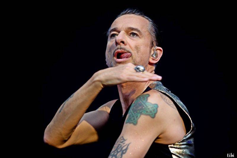 Depeche Mode přivezli do Prahy černou módu. Eden aréna praskala ve švech