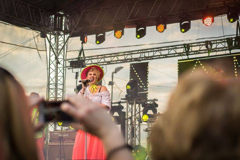 Monkey Business zavítali do Kavárny de Luxe. Ve Žlutých lázních převzali Zlatou desku