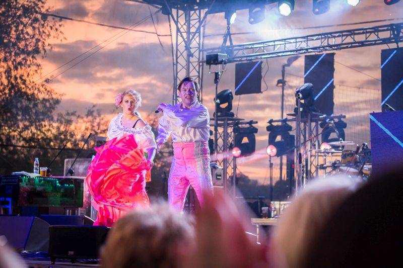 Monkey Business zavítali do Kavárny de Luxe. Ve Žlutých lázních převzali Zlatou desku