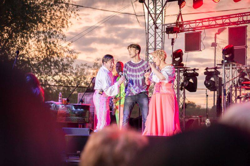 Monkey Business zavítali do Kavárny de Luxe. Ve Žlutých lázních převzali Zlatou desku