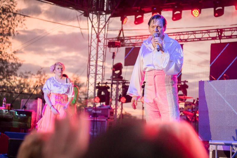 Monkey Business zavítali do Kavárny de Luxe. Ve Žlutých lázních převzali Zlatou desku