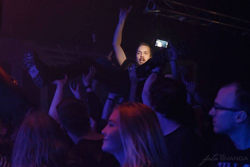 Ukrajinský uragán jménem Jinjer vtrhl na brněnskou Melodku