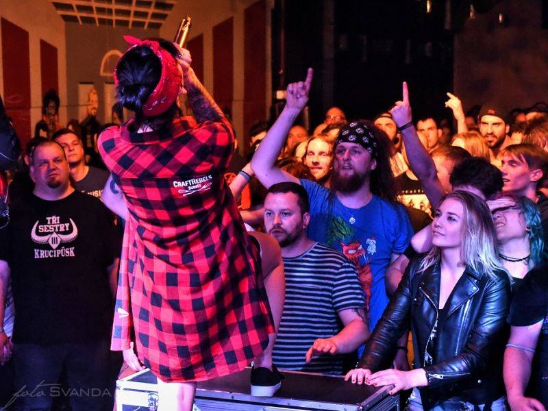 Ukrajinský uragán jménem Jinjer vtrhl na brněnskou Melodku