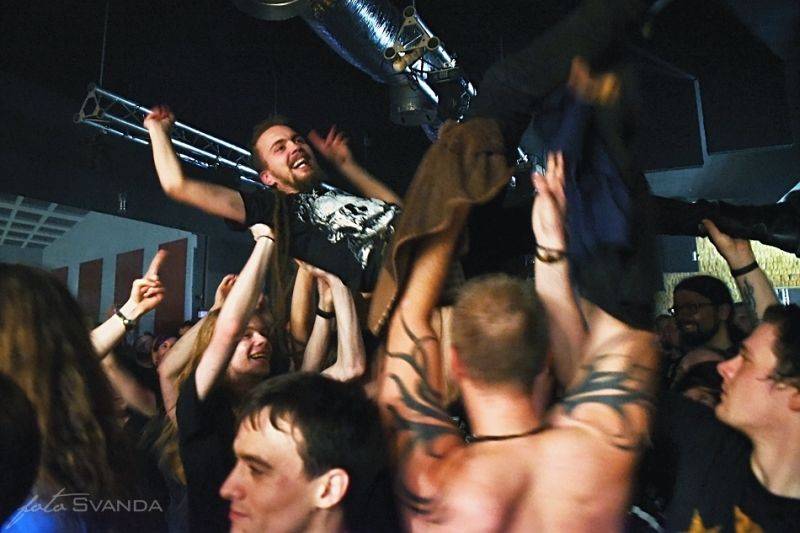 Ukrajinský uragán jménem Jinjer vtrhl na brněnskou Melodku