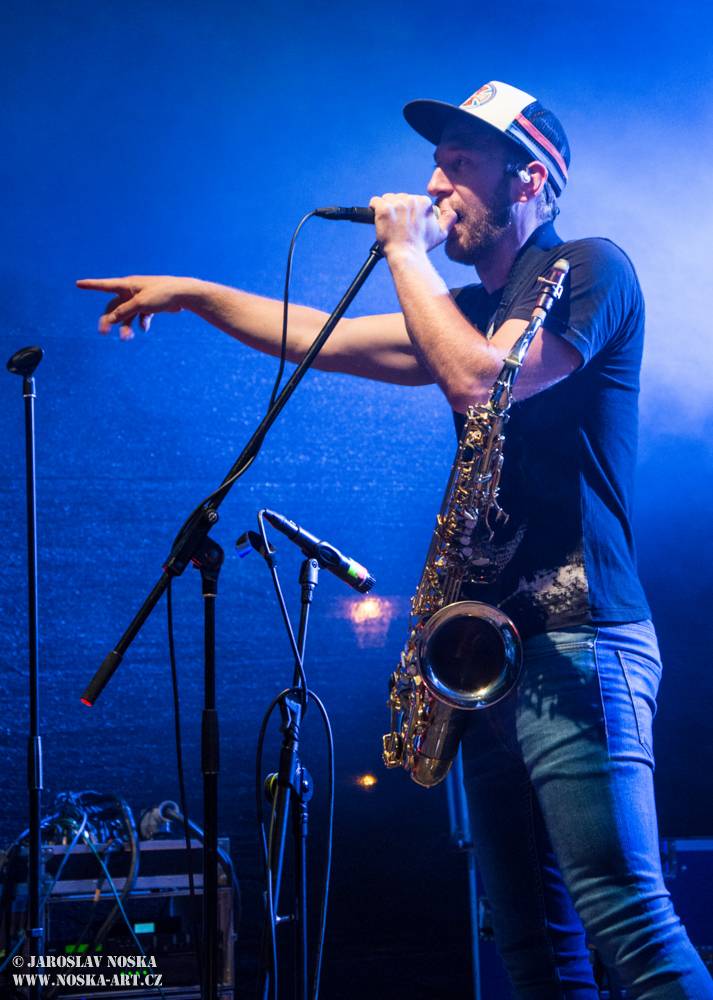 Majáles v Ostrově: Voxel, Pekař, UDG a další hráli v zámeckém parku