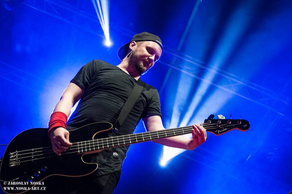 Majáles v Ostrově: Voxel, Pekař, UDG a další hráli v zámeckém parku