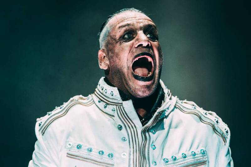 Rammstein v Praze: Provokatér Till Lindemann se jako ...