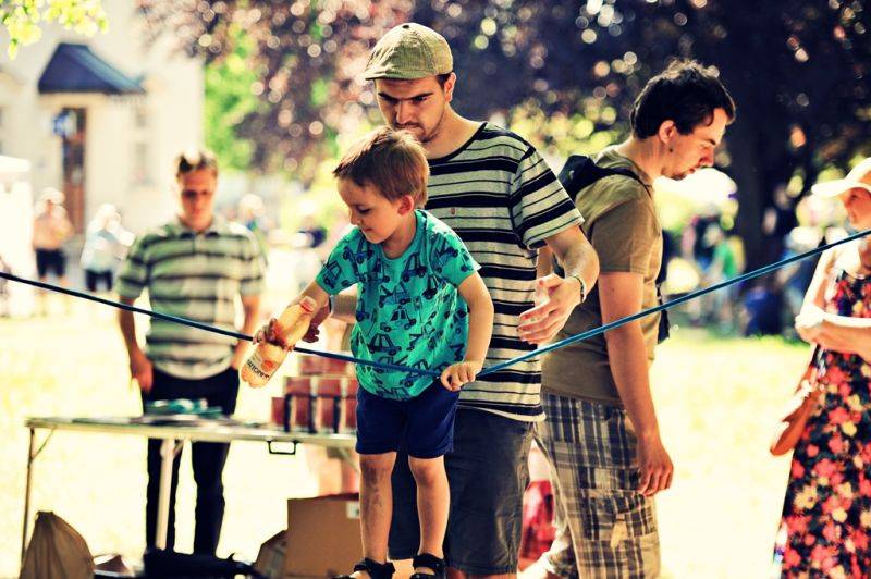 Víkend Mezi ploty: Bohnice ožily hudbou i divadlem, hráli Tomáš Klus, Aneta Langerová, Mňága a Žďorp a další