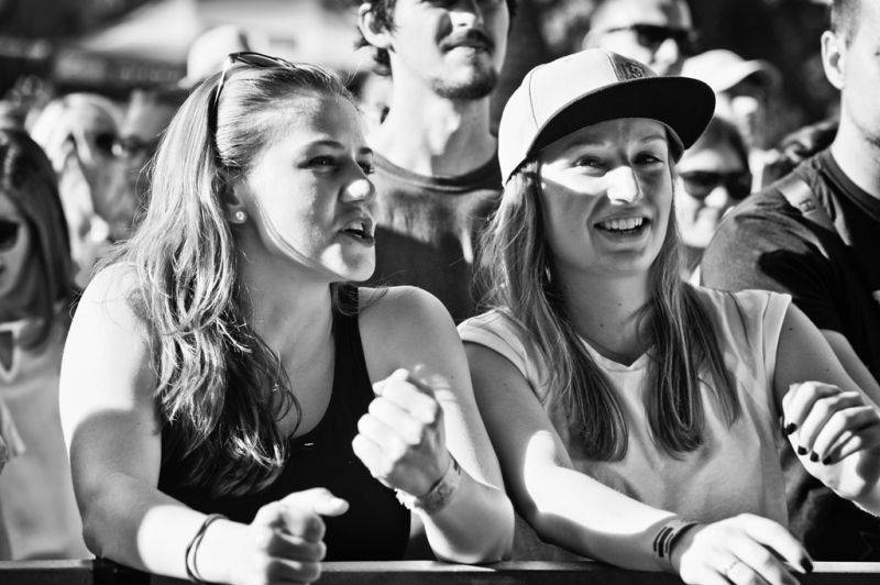 Víkend Mezi ploty: Bohnice ožily hudbou i divadlem, hráli Tomáš Klus, Aneta Langerová, Mňága a Žďorp a další