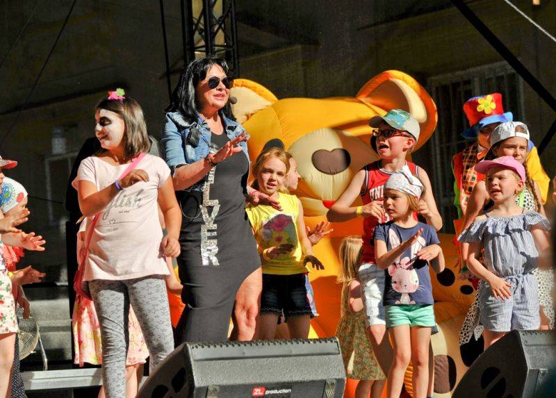 Víkend Mezi ploty: Bohnice ožily hudbou i divadlem, hráli Tomáš Klus, Aneta Langerová, Mňága a Žďorp a další