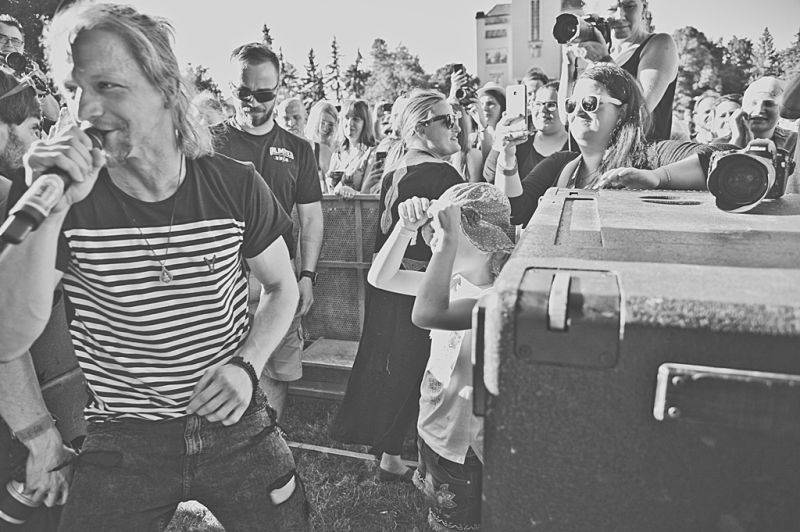 Víkend Mezi ploty: Bohnice ožily hudbou i divadlem, hráli Tomáš Klus, Aneta Langerová, Mňága a Žďorp a další