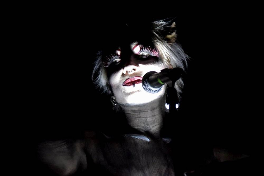 Grausame Töchter - Dekadence a nahota v pražské Nové Chmelnici