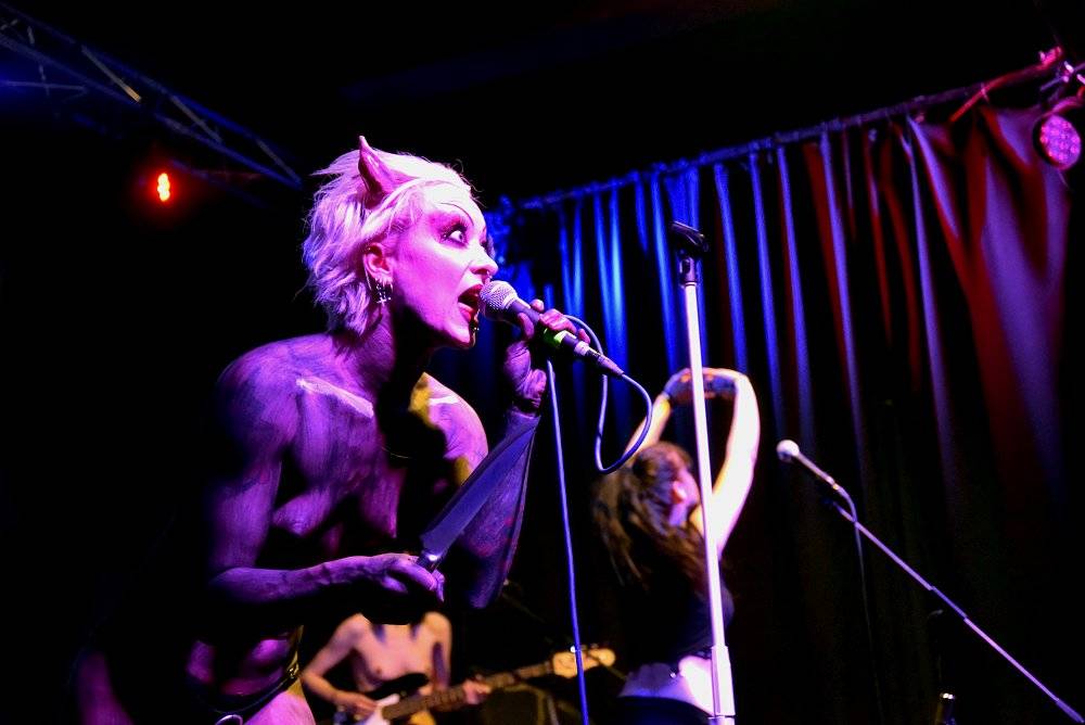 Grausame Töchter - Dekadence a nahota v pražské Nové Chmelnici