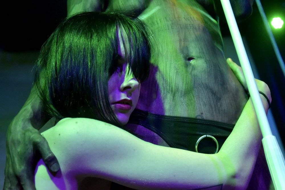 Grausame Töchter - Dekadence a nahota v pražské Nové Chmelnici