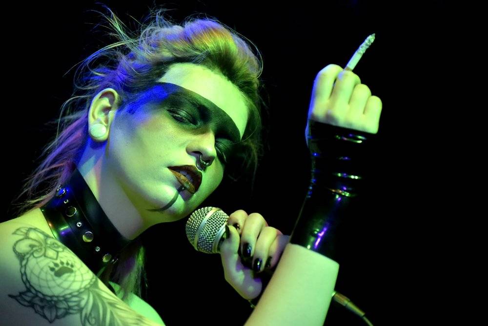 Grausame Töchter - Dekadence a nahota v pražské Nové Chmelnici