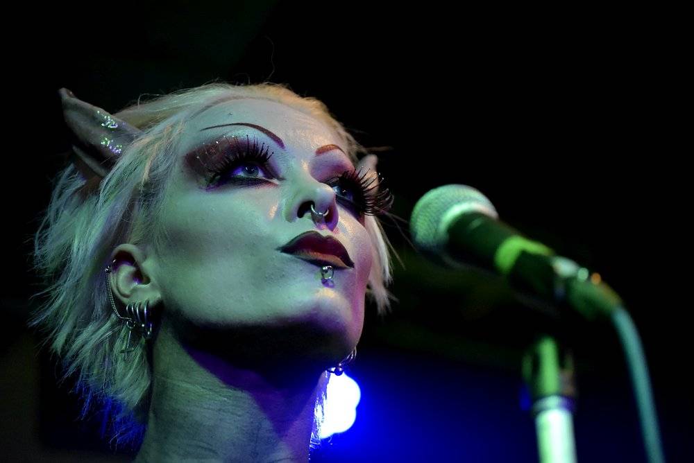 Grausame Töchter - Dekadence a nahota v pražské Nové Chmelnici