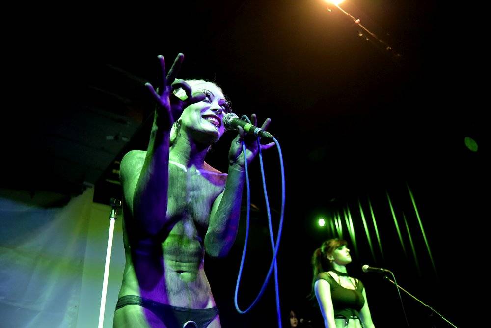 Grausame Töchter - Dekadence a nahota v pražské Nové Chmelnici