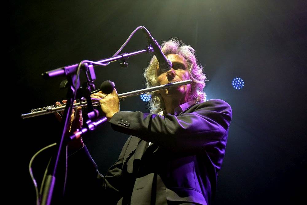 The Dire Straits Experience zahráli v Lucerně své hity z osmdesátých let