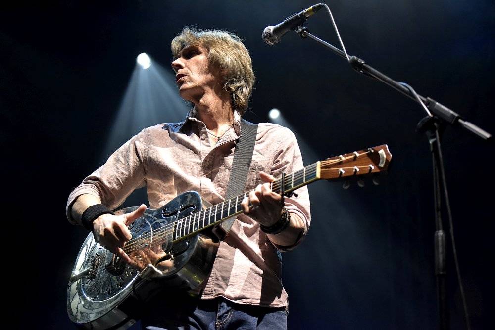 The Dire Straits Experience zahráli v Lucerně své hity z osmdesátých let