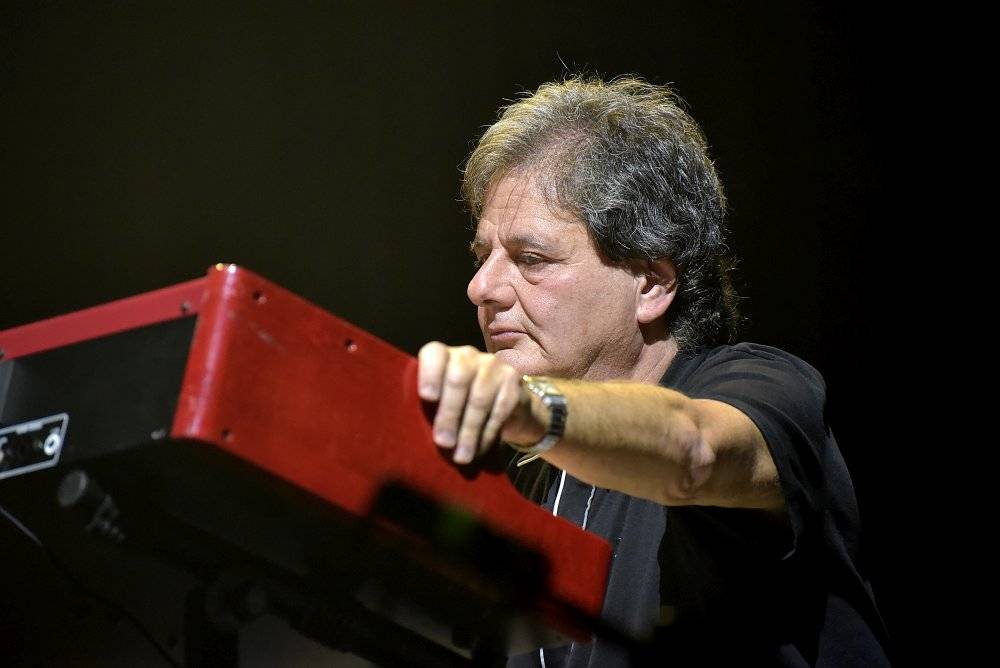 The Dire Straits Experience zahráli v Lucerně své hity z osmdesátých let