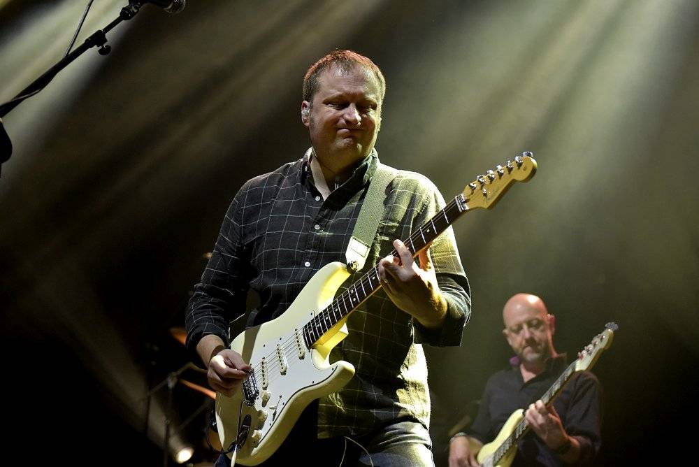 The Dire Straits Experience zahráli v Lucerně své hity z osmdesátých let