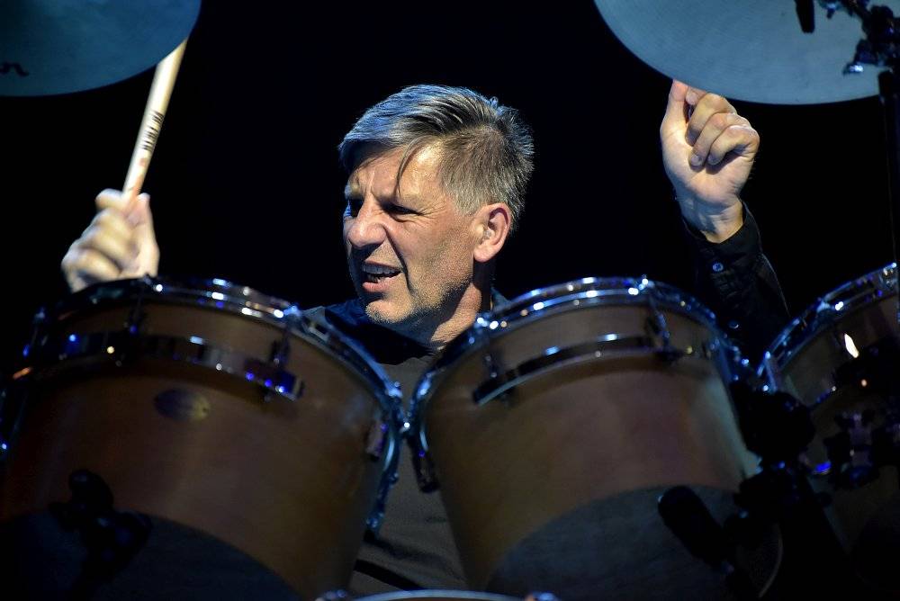 The Dire Straits Experience zahráli v Lucerně své hity z osmdesátých let