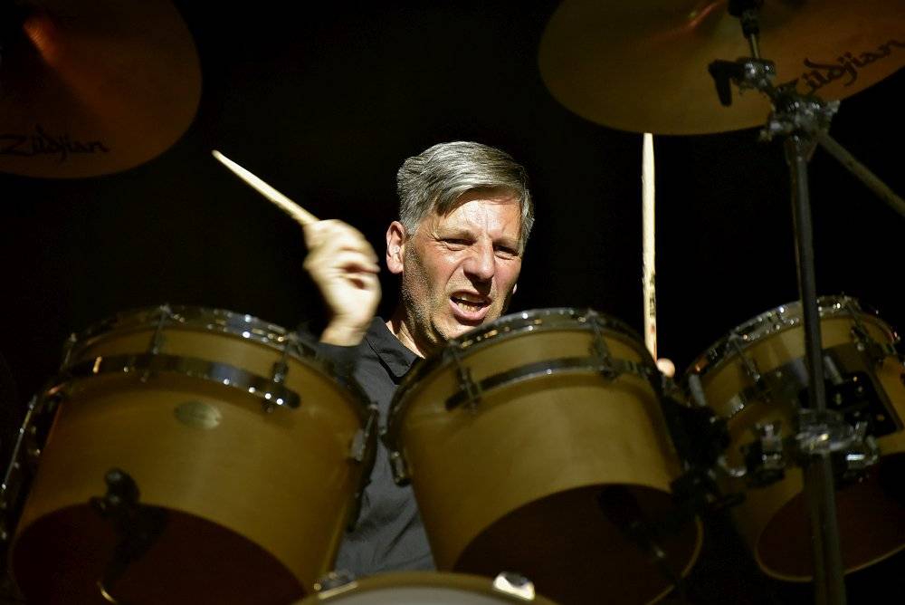 The Dire Straits Experience zahráli v Lucerně své hity z osmdesátých let