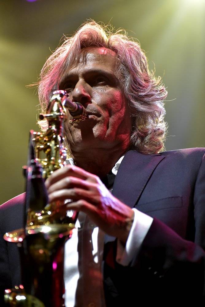 The Dire Straits Experience zahráli v Lucerně své hity z osmdesátých let