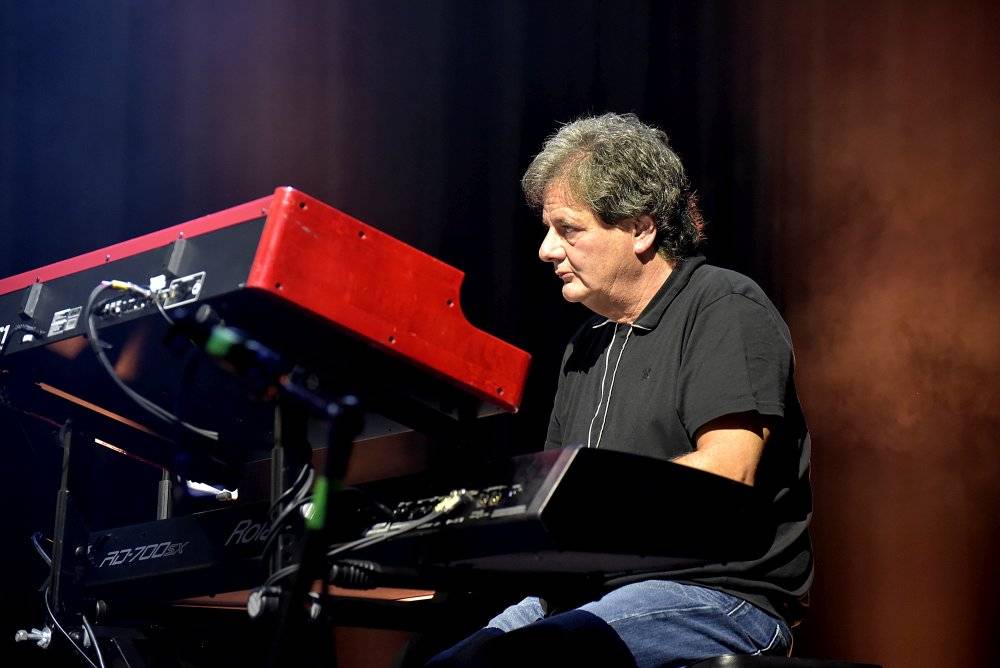 The Dire Straits Experience zahráli v Lucerně své hity z osmdesátých let