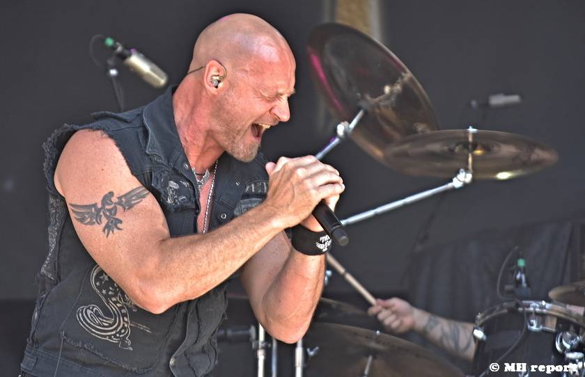 Metalfest v Plzni: První den metalového svátku ovládli Hammerfall, Airbourne nebo Primal Fear