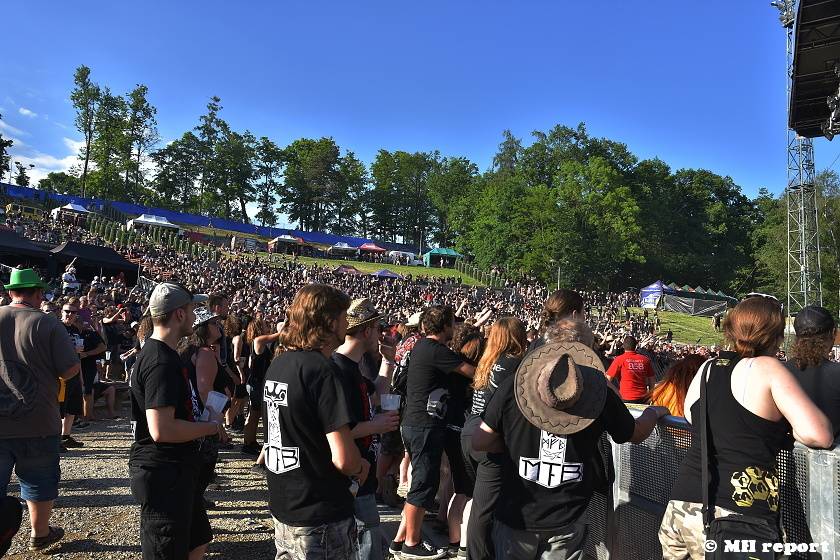 Metalfest v Plzni: První den metalového svátku ovládli Hammerfall, Airbourne nebo Primal Fear