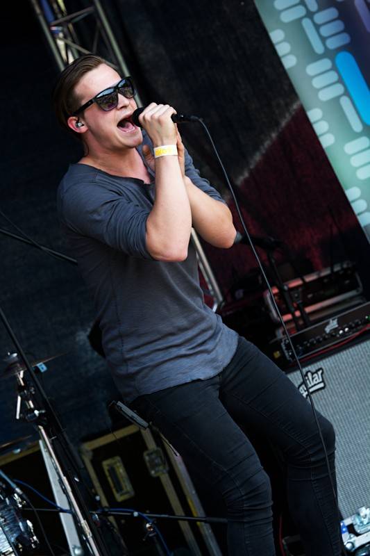 Okoř se šťávou (I.): Odpoledne diváky rozezpívali Rybičky 48, Wohnout nebo Sebastian