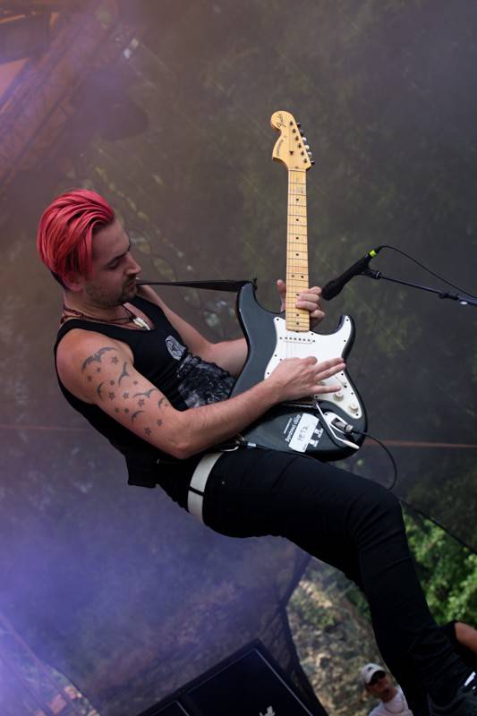 Okoř se šťávou (I.): Odpoledne diváky rozezpívali Rybičky 48, Wohnout nebo Sebastian