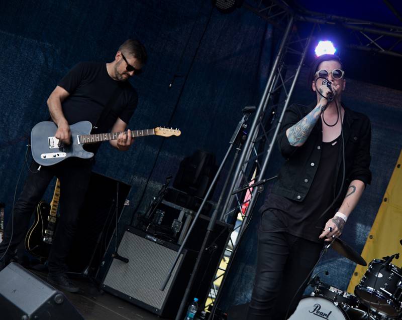 Okoř se šťávou (I.): Odpoledne diváky rozezpívali Rybičky 48, Wohnout nebo Sebastian