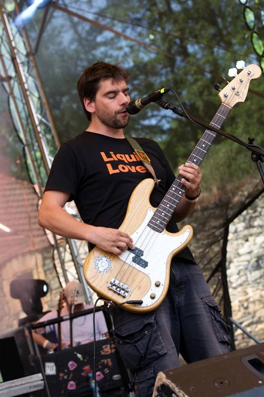 Okoř se šťávou (I.): Odpoledne diváky rozezpívali Rybičky 48, Wohnout nebo Sebastian