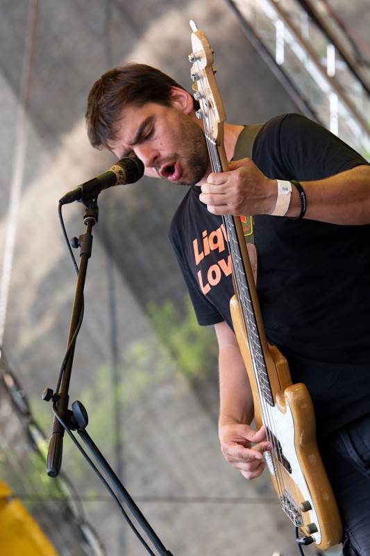 Okoř se šťávou (I.): Odpoledne diváky rozezpívali Rybičky 48, Wohnout nebo Sebastian