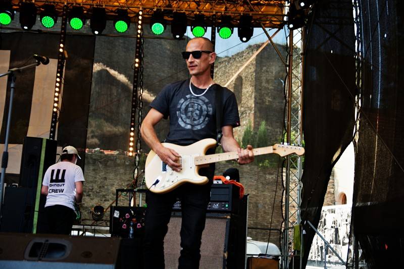 Okoř se šťávou (I.): Odpoledne diváky rozezpívali Rybičky 48, Wohnout nebo Sebastian